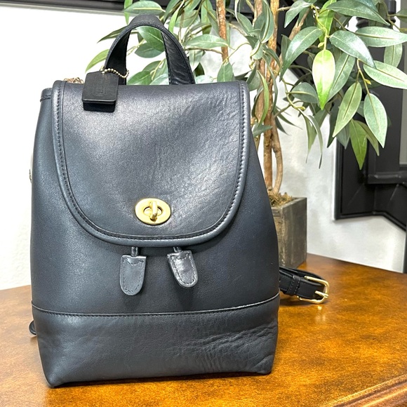 VINTAGE COACH DAYPACK, BLACK No. 9960 - Picture 1 of 14